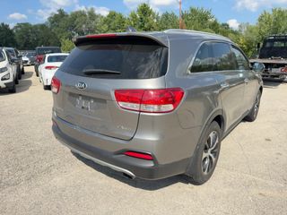 2017 Kia Sorento 3.3L EX - Exterior Rear Right Corner Image